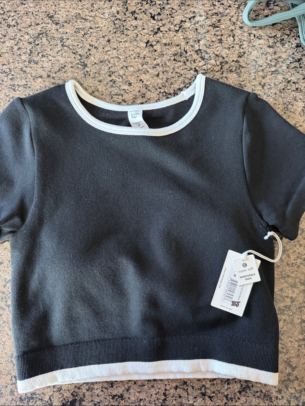 Cream yoga Black Short-Sleeve Knit Top with White Trim